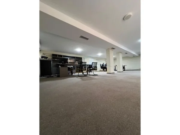 Tirane, shitet ambjent biznesi Kati -1, 101 m² 141.400 € 