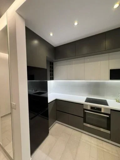 Tirane, jepet me qera apartament 2+1 Kati 2, 110 m² 750 € (ali demi)