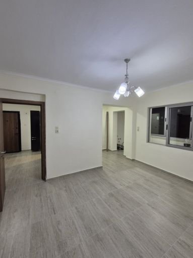 Tirane, jepet me qera apartament 1+1+Aneks+Ballkon Kati 4, 60 m² 400 € (Brryli)