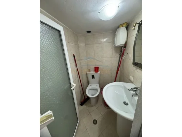 Tirane, shitet ambjent biznesi Kati 0, 37 m² 140.000 € (RRUGA E BOGDANEVE)