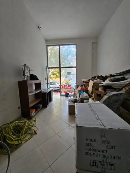 Vlore, shitet ambjent biznesi Kati 0, 30 m² (Rruga Çajupi)