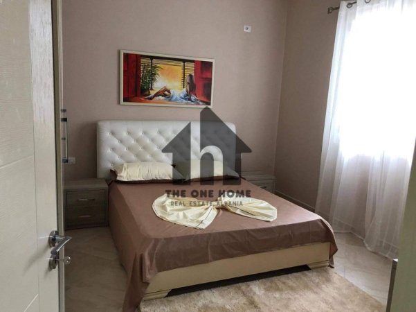 Tirane, jepet me qera apartament 1+1+Ballkon Kati 1, 70 m² 370 € (FRESKU)