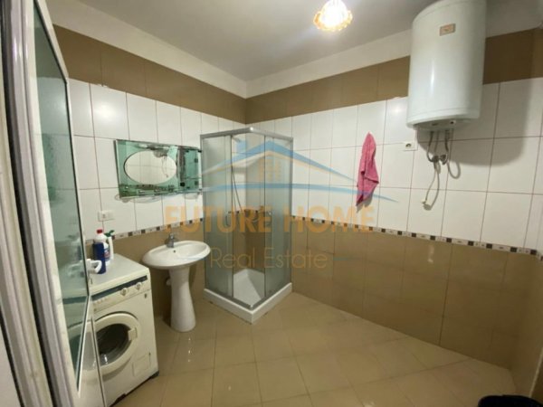 Tirane, jap me qera apartament 2+1 Kati 3, 86 m² 450 € (Kthesa e kamzës, Tiranë.)