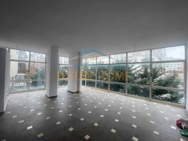 Tirane, shitet ambjent biznesi Kati 1, 60 m² 112.000 € 