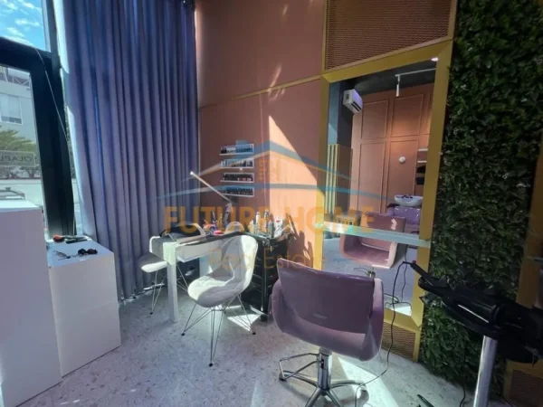 Tirane, shitet ambjent biznesi Kati 0, 39 m² 260.000 € 