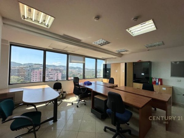 Tirane, jepet me qera ambjent biznesi Kati 10, 456 m² 9.120 € 