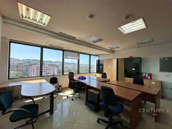 Tirane, jepet me qera ambjent biznesi Kati 10, 456 m² 9.120 € 