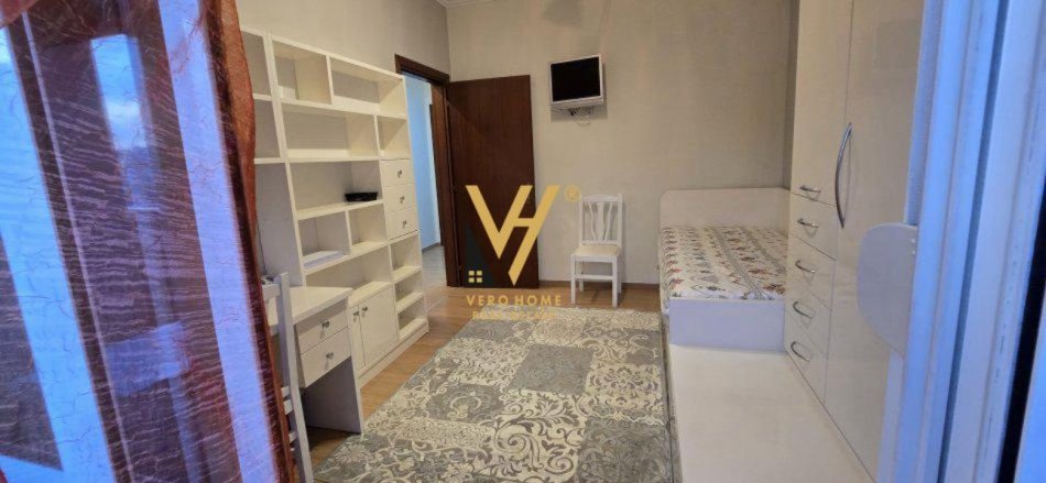 Tirane, jepet me qera apartament 2+1+Ballkon Kati 7, 115 m² 750 € (SHESHI AVNI RUSTEMI)