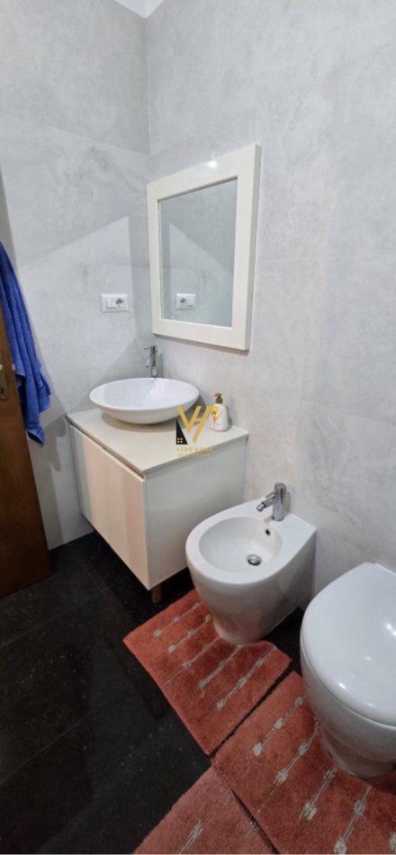Tirane, jepet me qera apartament 2+1+Ballkon Kati 7, 115 m² 750 € (SHESHI AVNI RUSTEMI)