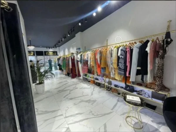 Tirane, shitet ambjent biznesi Kati 0, 75 m² 180.000 € 