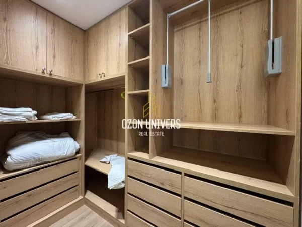 Tirane, shitet apartament 2+1+Ballkon Kati 2, 127 m² 310.000 € (Kodra e Diellit 2)