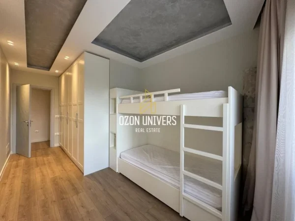 Tirane, shitet apartament 2+1+Ballkon Kati 2, 127 m² 310.000 € (Kodra e Diellit 2)