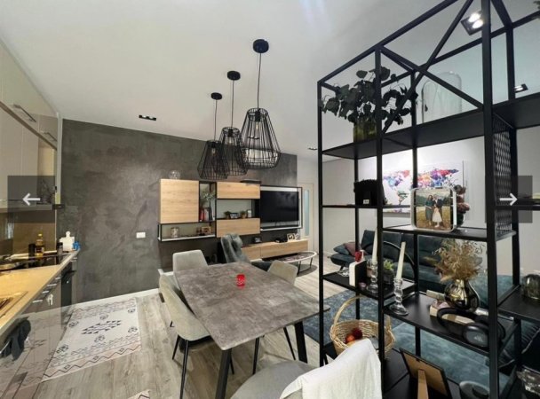 Tirane, shitet apartament 3+1+Aneks+Ballkon Kati 1, 128 m² 255.000 € (Liqeni Thate)