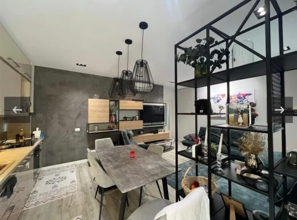 Tirane, shitet apartament 3+1+Aneks+Ballkon Kati 1, 128 m² 255.000 € (Liqeni Thate)