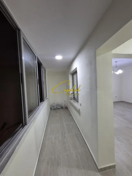 Tirane, jepet me qera apartament 1+1 Kati 4, 60 m² 400 € (ISH TREGU ELEKTIRK)