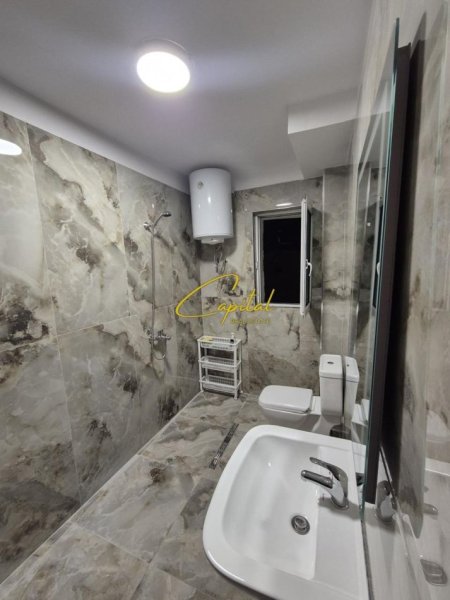 Tirane, jepet me qera apartament 1+1 Kati 4, 60 m² 400 € (ISH TREGU ELEKTIRK)