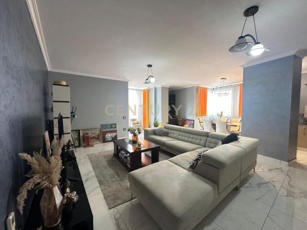 Tirane, shitet apartament 3+1 Kati 2, 160 m² 200.000 € (Misto Mame)