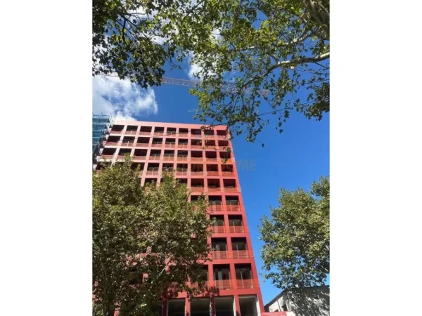 Tirane, jepet me qera apartament 2+1+Ballkon Kati 2, 80 m² 1.000 € (Prane Dispanserise, Tirane)