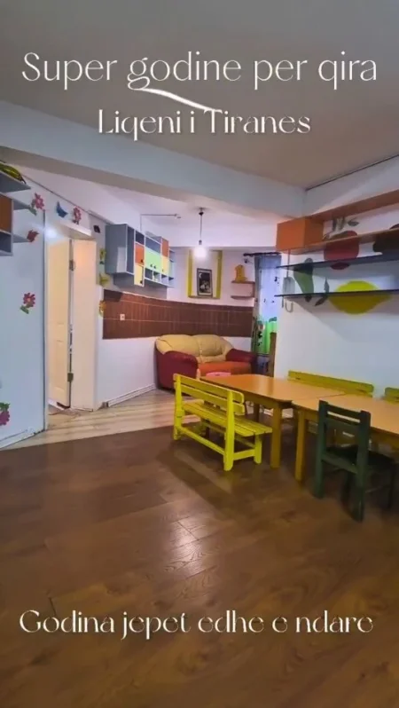 Tirane, jepet me qera Vile Kati 2, 300 m² (liqeni thate)