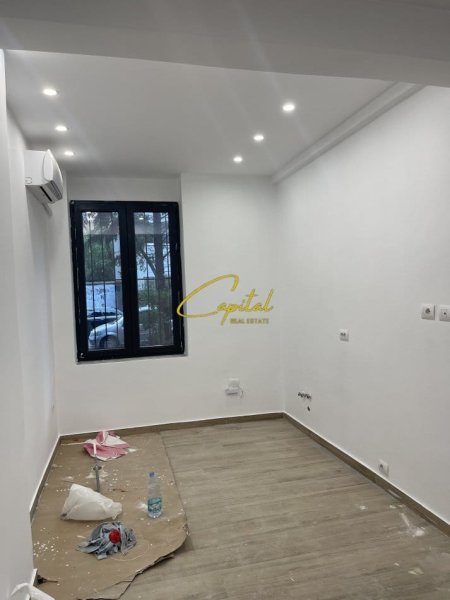 Tirane, jepet me qera ambjent biznesi Kati 0, 50 m² 700 € (STADIUMI DINAMO)