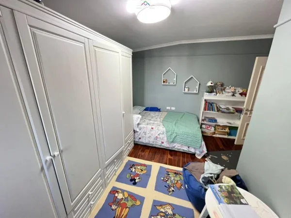 Tirane, shes apartament 3+1 Kati 12, 230 m² 620.000 € (qender)