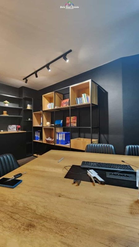 Tirane, jepet me qera zyre Kati 2, 85 m² 850 € (rruga e kosovareve)