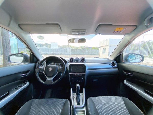 Tirane, shes SUV SUZUKI VITARA 1,6 Benzinë mund të kthehet 100% me GAZ - 10.500 €