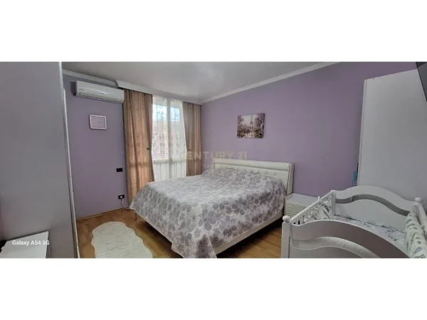 Tirane, shitet apartament 1+1+Aneks+Ballkon Kati 3, 110 m² 225.000 € (rruga Tish Daija)