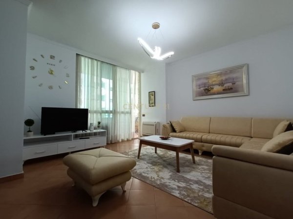 Tirane, shitet apartament 1+1+Aneks+Ballkon Kati 3, 110 m² 225.000 € (rruga Tish Daija)