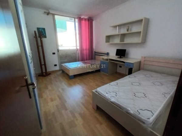 Tirane, shitet apartament 1+1+Aneks+Ballkon Kati 3, 110 m² 225.000 € (rruga Tish Daija)