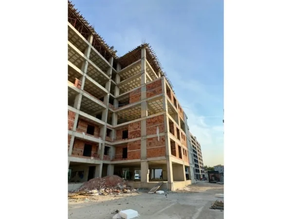 Tirane, shitet apartament 3+1+Ballkon Kati 8, 134 m² 100.447 € (Kamez)