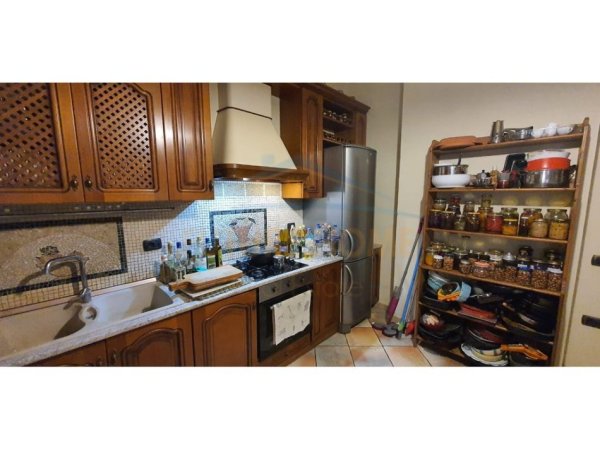 Vlore, shitet apartament+verande | Penthouse 4+1+Ballkon Kati 9, 320 m² 350.000 € (Vlore)