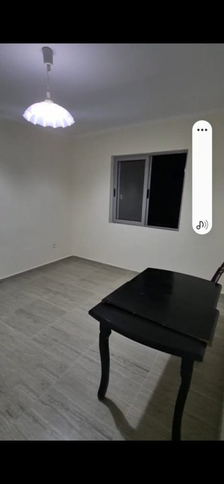 Tirane, jepet me qera 1+1 Kati 4, 60 m² 400 € (ALI DEMI)