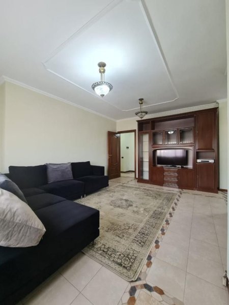 Tirane, shitet apartament 3+1+Ballkon Kati 3, 138 m² 295.000 €