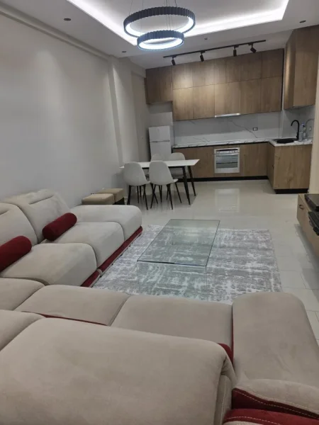 Tirane, jepet me qera apartament 2+1 Kati 7, 98 m² 600 € (ASTIR)