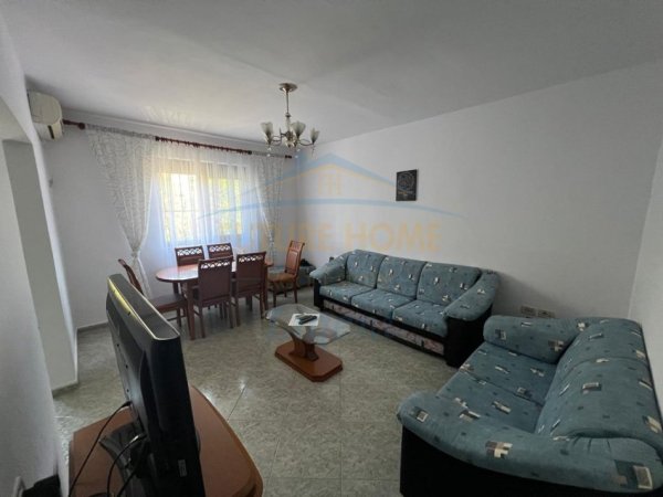 Tirane, shitet apartament 1+1 Kati 3, 54 m² 