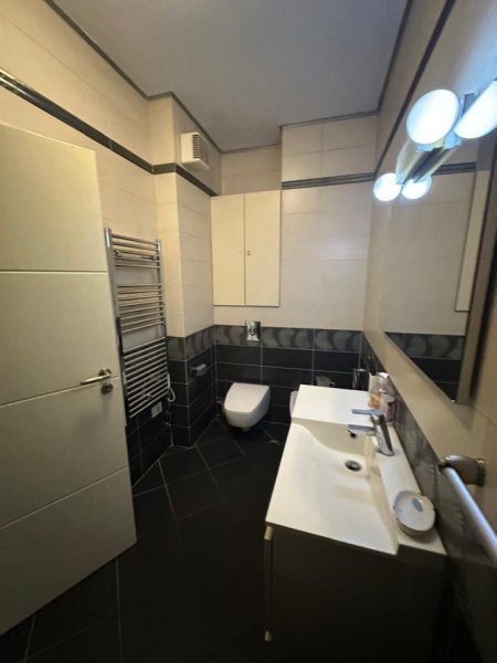 Tirane, shitet apartament 3+1 Kati 8, 142 m² (Rruga Mikel Maruli)