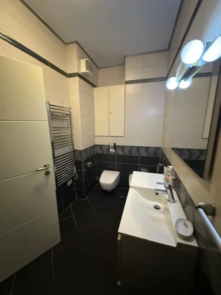 Tirane, shitet apartament 3+1 Kati 8, 142 m² (Rruga Mikel Maruli)