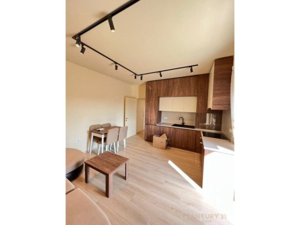 Tirane, jepet me qera apartament 1+1 Kati 7, 50 m² 850 € (Barrikada)