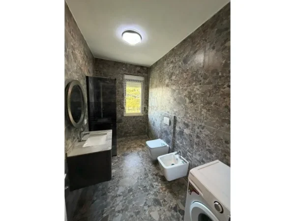 Durres, shitet apartament 2+1 Kati 2, 110 m² 148.000 € (Shkembi i Kavajes)