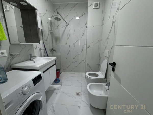 Tirane, jepet me qera apartament 1+1 Kati 2, 73 m² 600 € (Kompleksi Star)