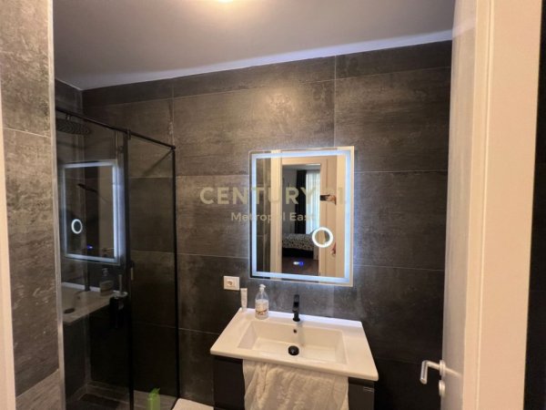 Tirane, shitet apartament 2+1+Aneks+Ballkon Kati 0, 334 m² 370.000 € (Sekret Garden Residence)