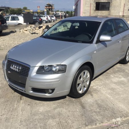 Tirane, shes makine Audi A3 2.0 tdi Nafte, gri metalizato automatik 250.000 km 3.500 €