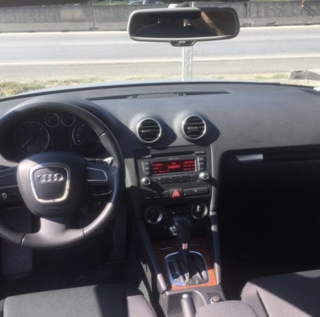 Tirane, shes makine Audi A3 2.0 tdi Nafte, gri metalizato automatik 250.000 km 3.500 €