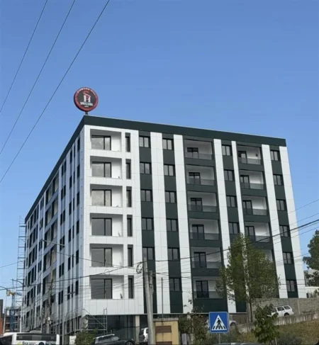 Tirane, shitet apartament 2+1+Ballkon Kati 2, 102 m² 124.000 € (PASKUQAN)