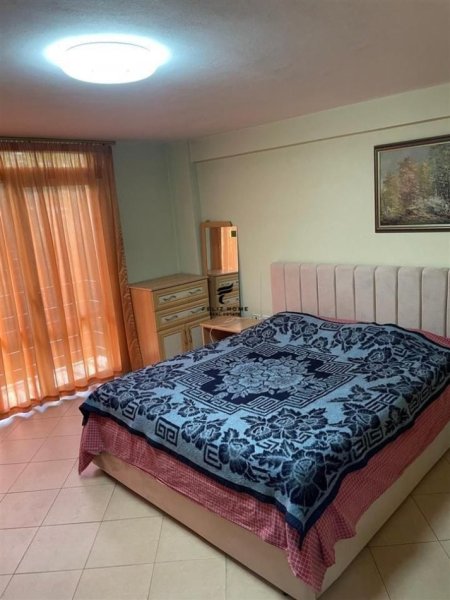 Tirane, jepet me qera apartament 2+1+Ballkon Kati 1, 102 m² 600 € (PAZARI I RI)