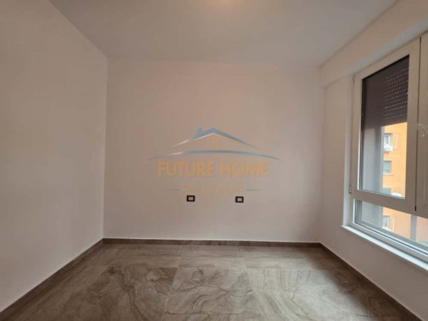 Tirane, jepet me qera zyre Kati 6, 110 m² 1.000 € (Myslym Shyri)