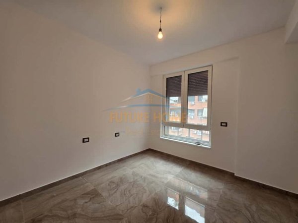 Tirane, jepet me qera zyre Kati 6, 110 m² 1.000 € (Myslym Shyri)