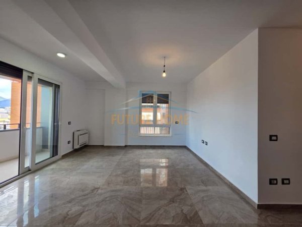 Tirane, jepet me qera zyre Kati 6, 110 m² 1.000 € (Myslym Shyri)