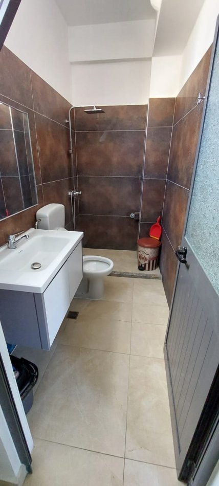 Durres, jepet me qera apartament 1+1+Ballkon Kati 1, 350 € (Plazh)